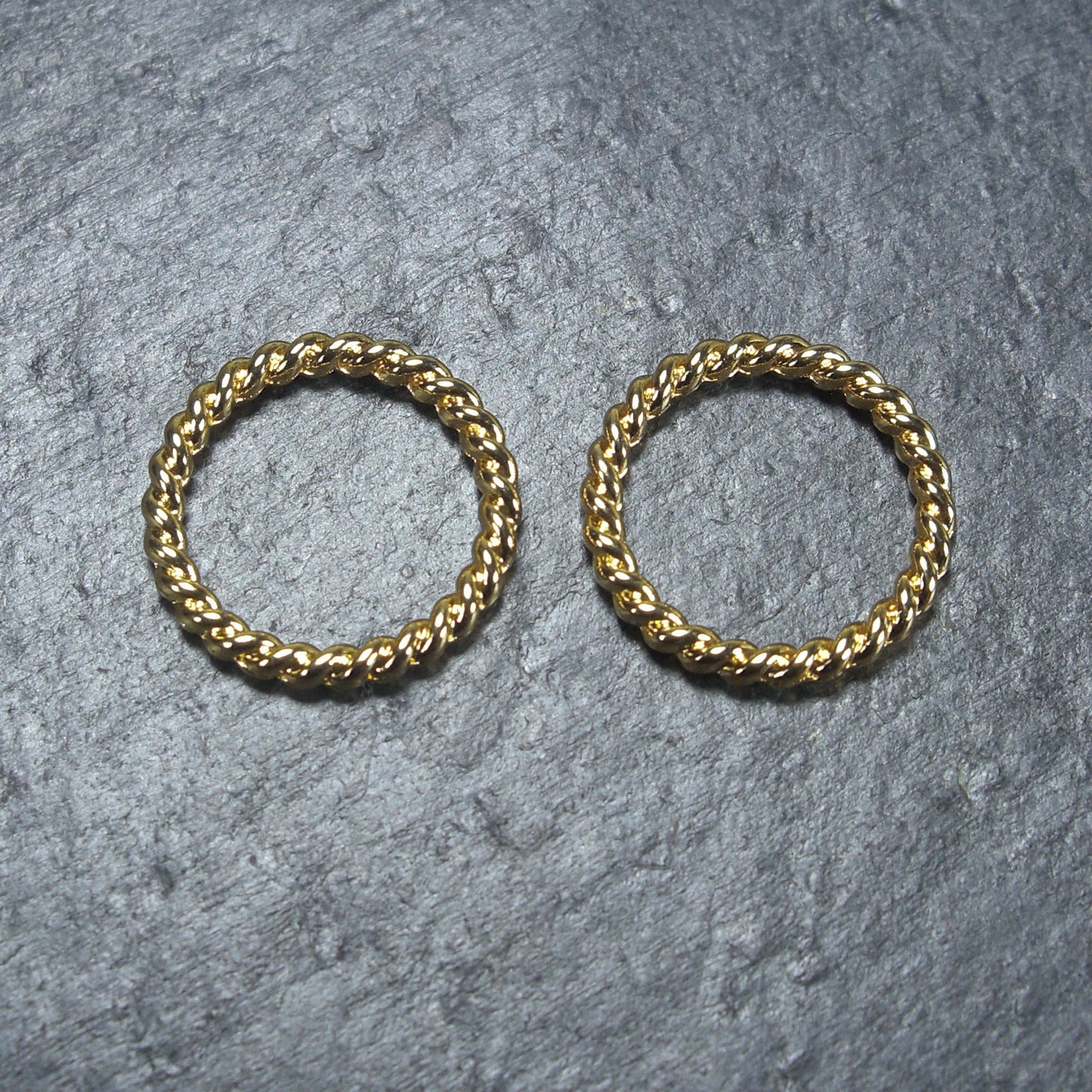 2 Verbinder, Anhänger, gedrehte Ringe, goldfarben, 10337