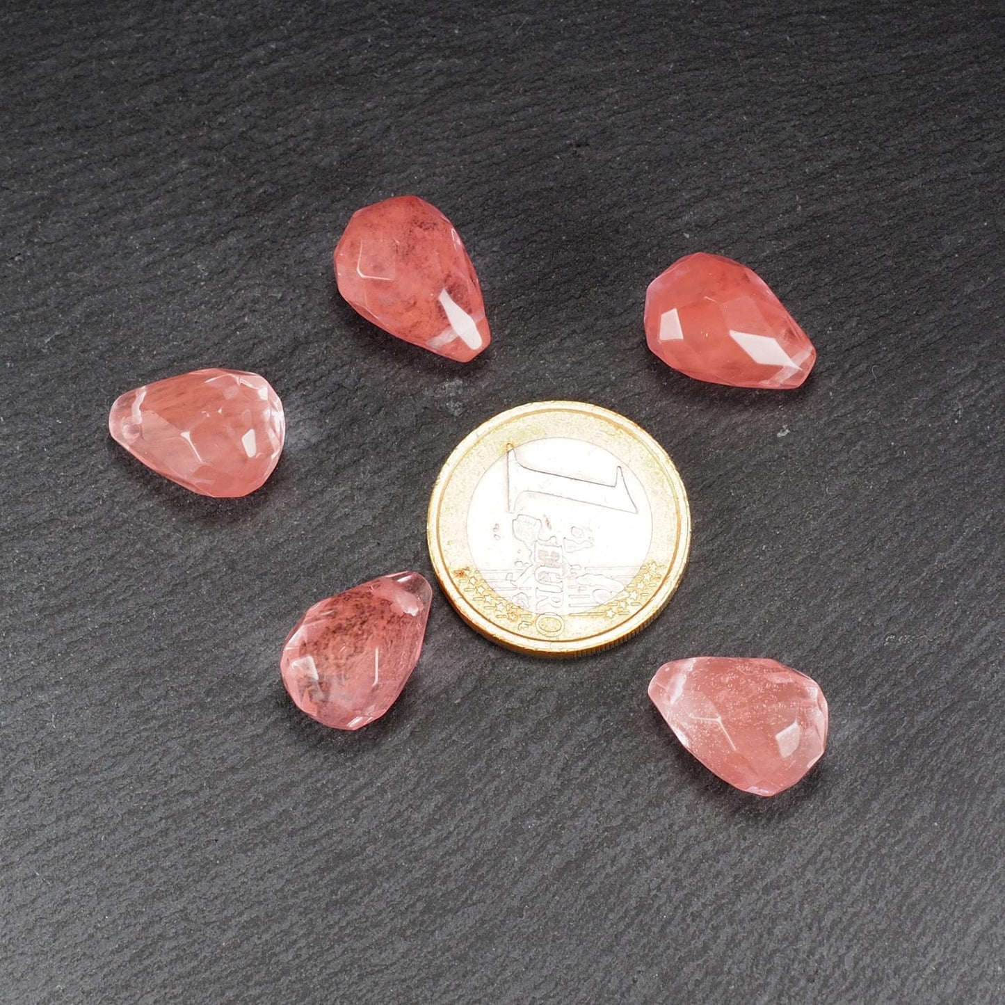 Kirschquarz Edelstein Perle, facettierter Tropfen, rosé, 11238