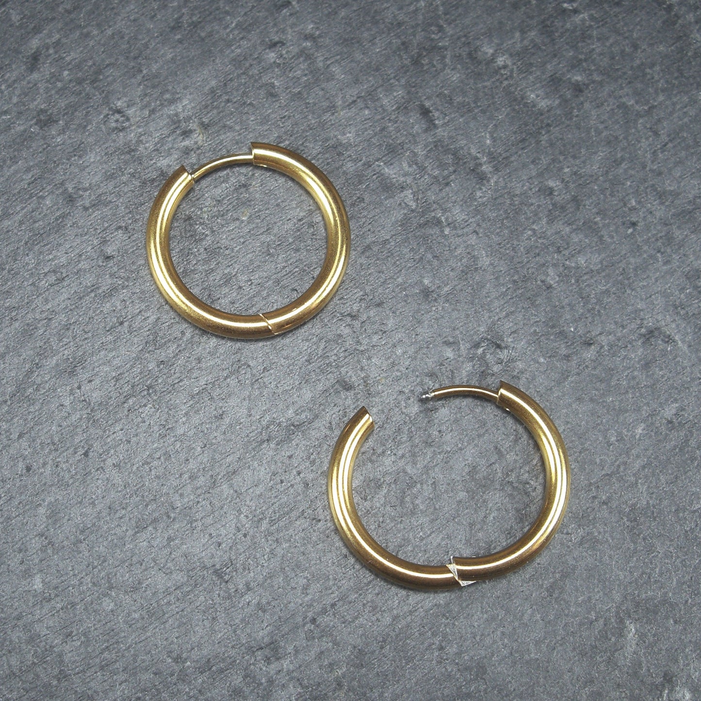 1 Paar große Klappcreolen, Edelstahl goldfarben, Ohrhaken, 10184