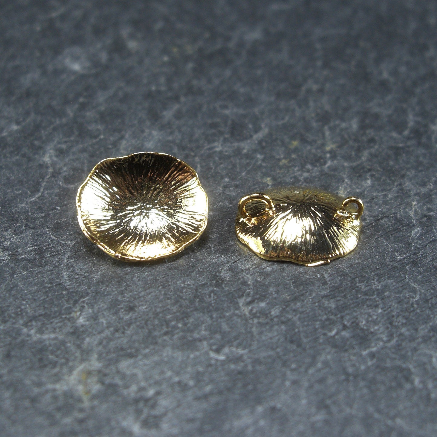 2 Blatt Verbinder, Lotosblatt Anhänger, Messing, 24 Karat vergoldet, 10346