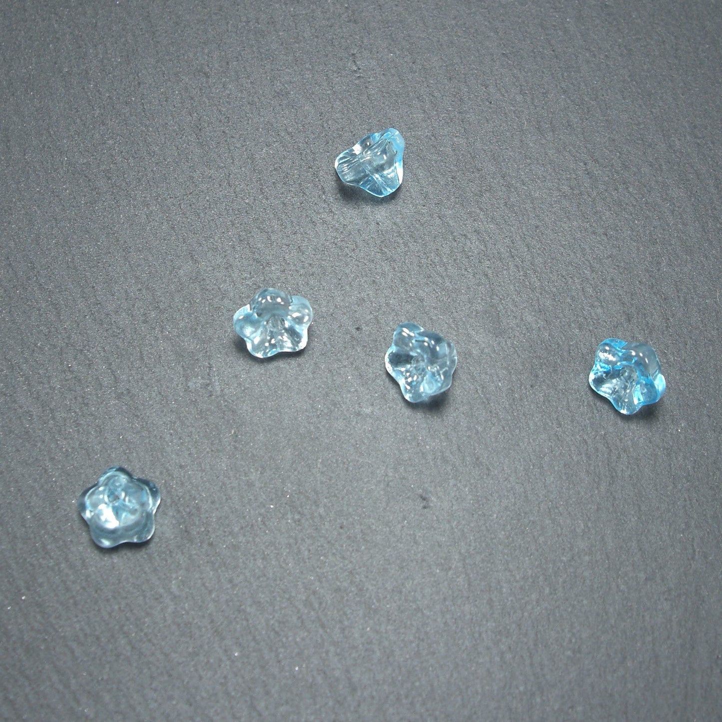 5 Glas Perlen 8 x 6 mm, Blume, Blüte, hellblau, 10541