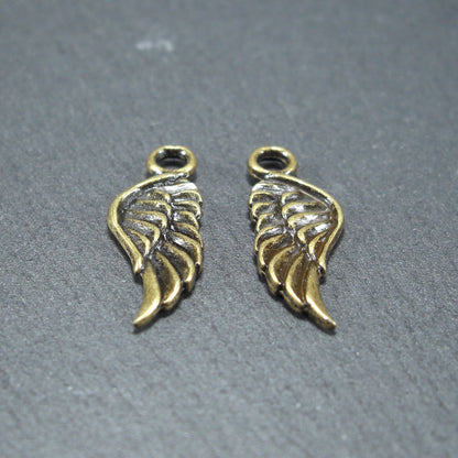 4 Anhänger Flügel, bronzefarben, 10577