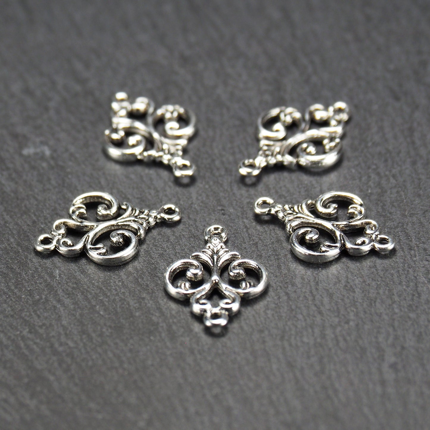 10 Verbinder filigranes Ornament, antik silberfarben, 10843