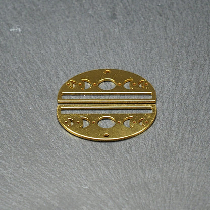 2 Anhänger Halbkreis, Halbmond, Messing vergoldet, 10901