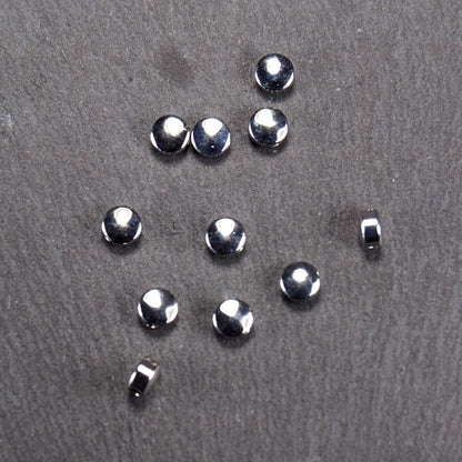 4 flachrunde Perlen, rhodiniertes Messing, 10989