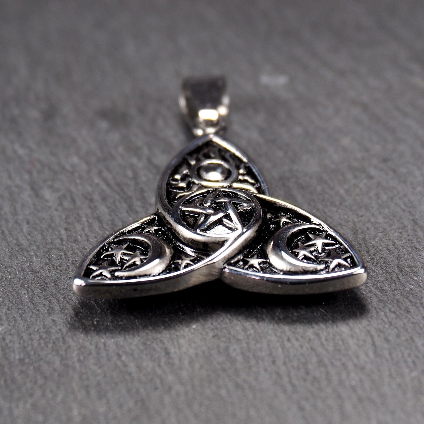 Anhänger Triquetra Pentagramm Sonne Mond Sterne, Edelstahl 304L, 11220