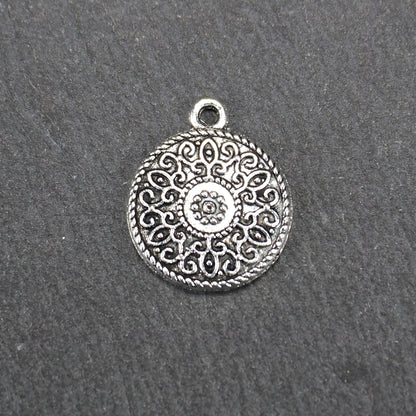 2 Mandala Anhänger Blüte, antik versilbert, 11196