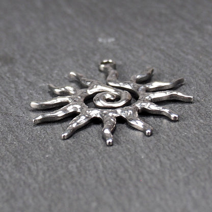 Anhänger Sonne, versilbert, Edelstahl 304, Tribal Design, 11249
