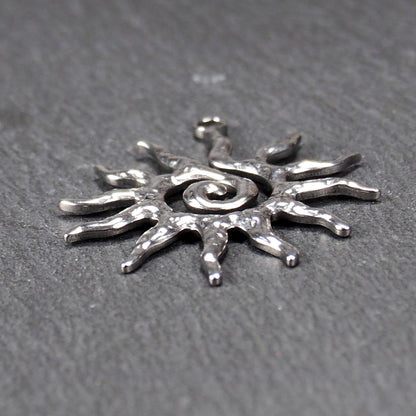 Anhänger Sonne, versilbert, Edelstahl 304, Tribal Design, 11249