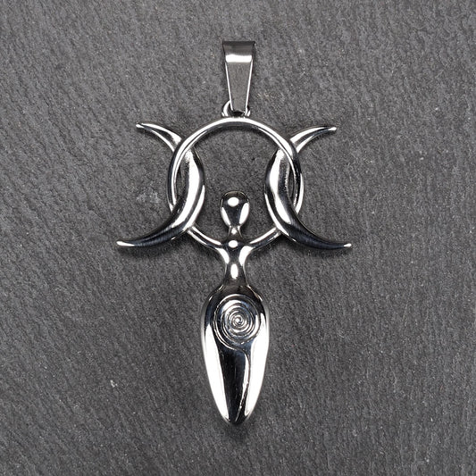 Anhänger aus poliertem silberfarbenem Edelstahl in figürlicher Form mit durchbrochenem Dreifachmond-Motiv, Spirale und Anhängerschlaufe.