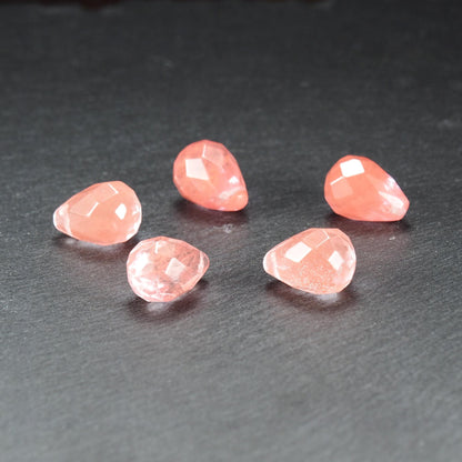 Kirschquarz Edelstein Perle, facettierter Tropfen, rosé, 11238