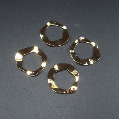 2 Anhänger gewellte Kreise, Kringel, runde Anhänger, 24 Karat vergoldet, 10594