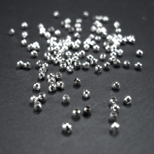 50 kleine Perlen 2,5 mm, silberfarben, 10240