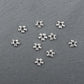 20 Spacer Perlen 4,5 mm, Blüten, silberfarben, 10216