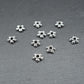 20 Spacer Perlen 4,5 mm, Blüten, silberfarben, 10216