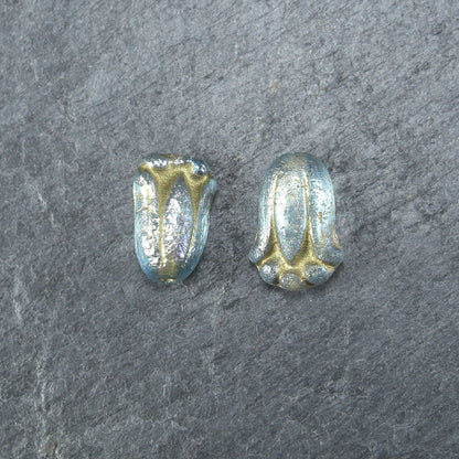 2 Böhmische Glasperlen, floral, frostig blau gold, 10360