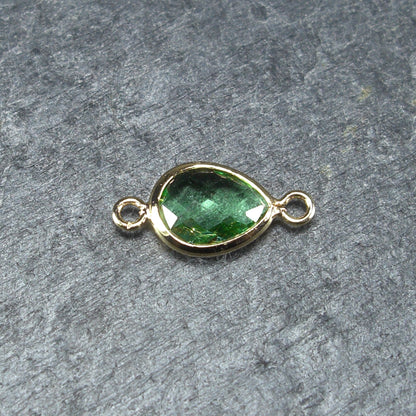 2 Verbinder mit geschliffenem Glas, grün, 24 Karat vergoldet, 10343