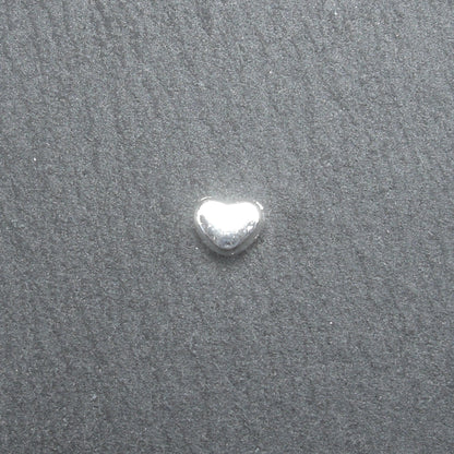 50 mini Perlen Herz, antik silberfarben, 10416