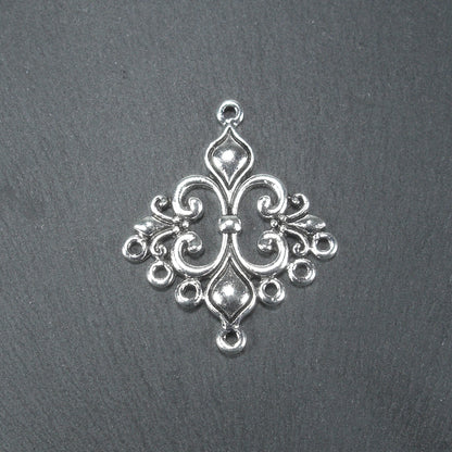 2 Chandelier Verbinder reich verziert, antik silberfarben, 10523