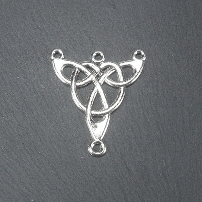 2 Verbinder Keltischer Knoten, Trinity, Triqueta, antik silberfarben, 10525