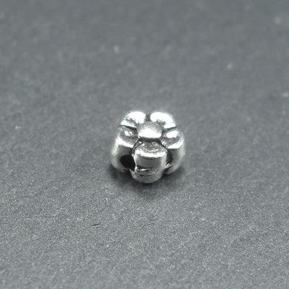 10 kleine Blumen Perlen, antik silberfarben, 10471