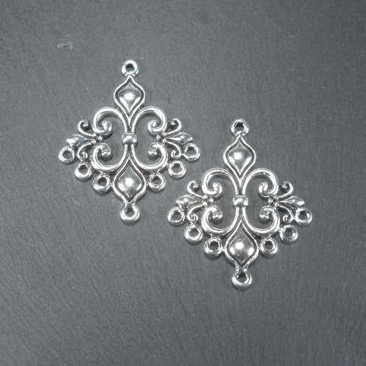 2 Chandelier Verbinder reich verziert, antik silberfarben, 10523