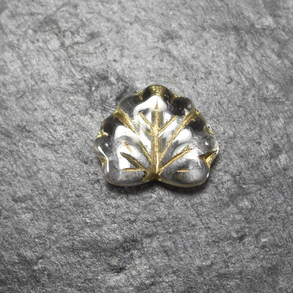2 Böhmische Glasperlen, Blatt, weiß/gold, 10759