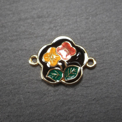 Verbinder mit floralem Motiv, 16 Karat vergoldet, emailliert, 10807